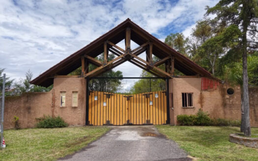 Terreno campestre con acceso al arroyo, ideal para descanso y contacto natural