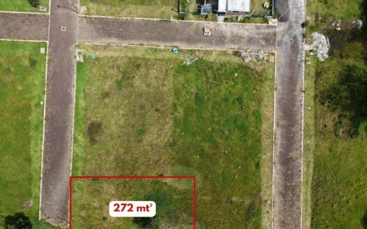 Terreno con gran amplitud y privacidad, rodeado de naturaleza