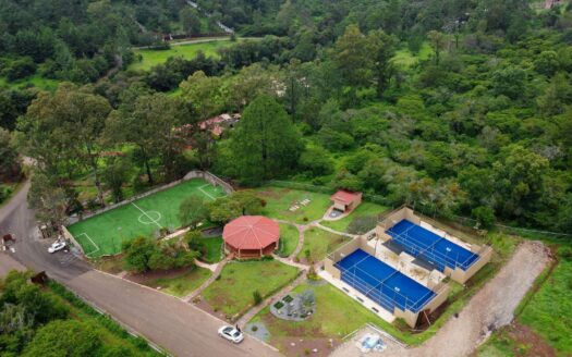 Excelente terreno cerca de amenidades deportivas y área recreativa
